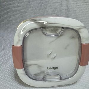 Bentgo Marble and Pink Lunch Box
